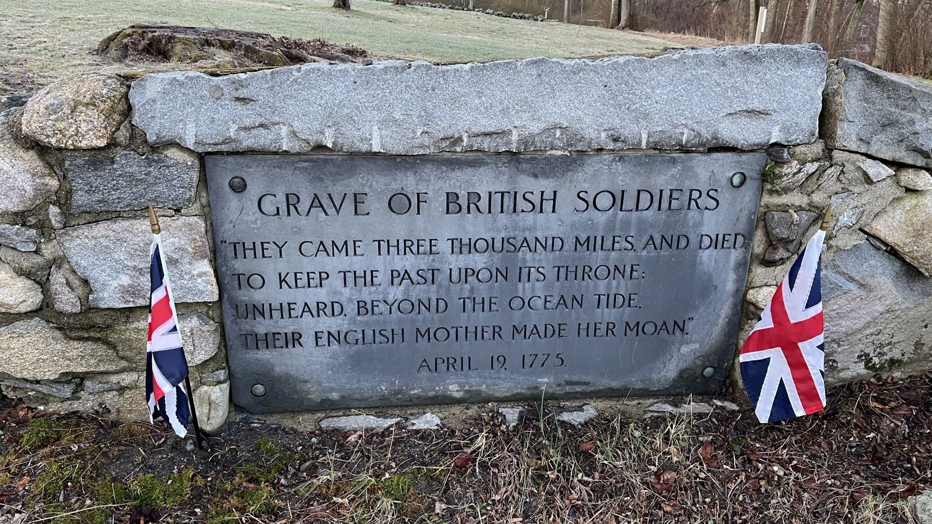 Three British soldiers died at the North Bridge and were left to be buried by the militiamen. Photo by Edwin Grosvenor